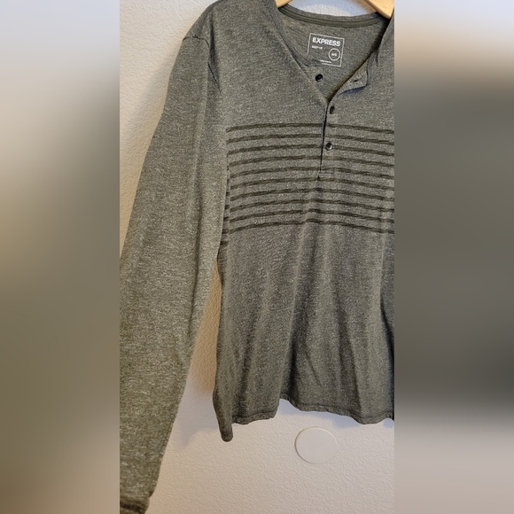 Express long sleeve shirt - Picture 4 of 4